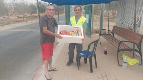 מתנדבים באשליםjpg.jpg